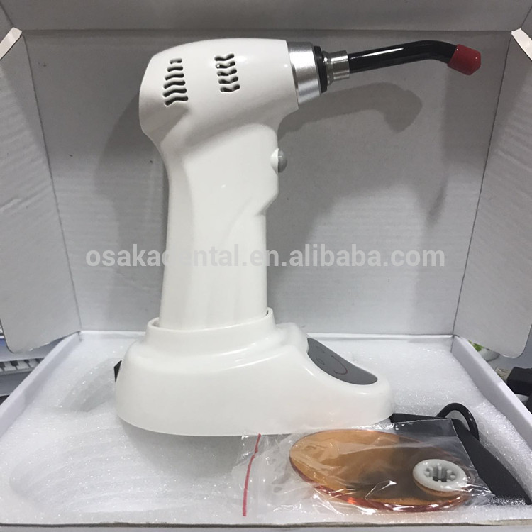A Fashion Gun Type Dental Curing Light 5w High Power